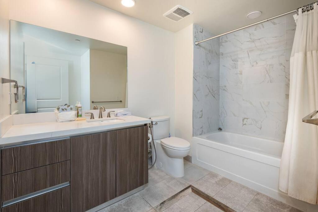Luxurious Penthouse In Beverly Hills - Sleeps 10 로스앤젤레스 외부 사진