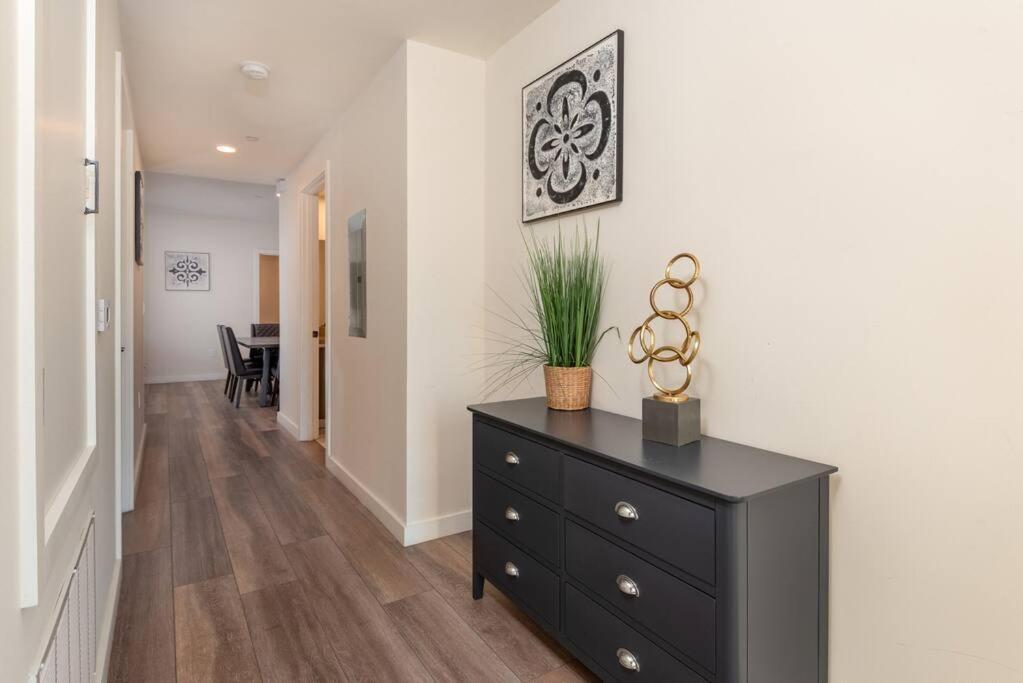 Luxurious Penthouse In Beverly Hills - Sleeps 10 로스앤젤레스 외부 사진
