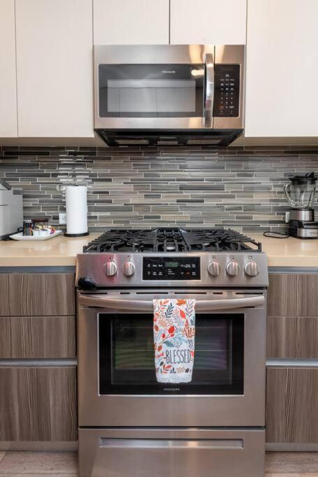 Luxurious Penthouse In Beverly Hills - Sleeps 10 로스앤젤레스 외부 사진
