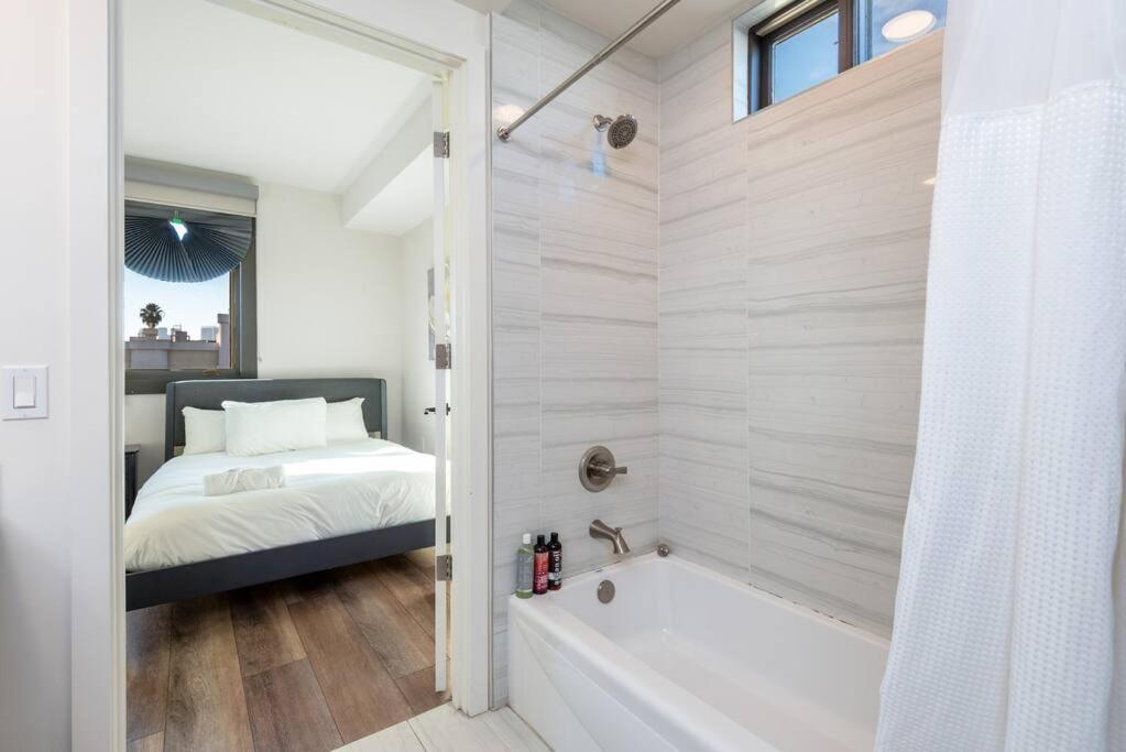 Luxurious Penthouse In Beverly Hills - Sleeps 10 로스앤젤레스 외부 사진